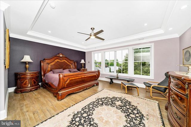 10221 TYBURN TER, Bethesda, MD 20814