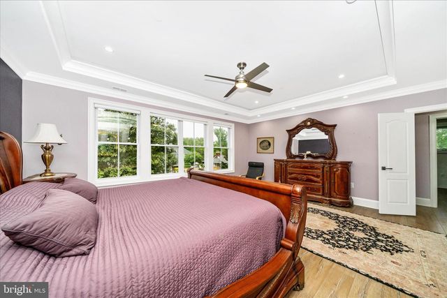 10221 TYBURN TER, Bethesda, MD 20814