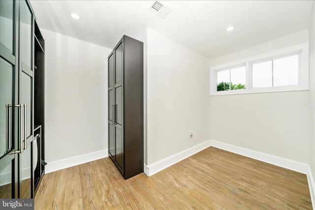 10221 TYBURN TER, Bethesda, MD 20814