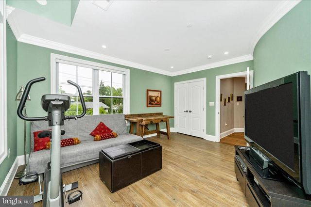 10221 TYBURN TER, Bethesda, MD 20814