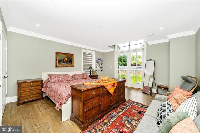 10221 TYBURN TER, Bethesda, MD 20814