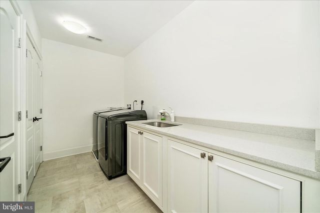 10221 TYBURN TER, Bethesda, MD 20814