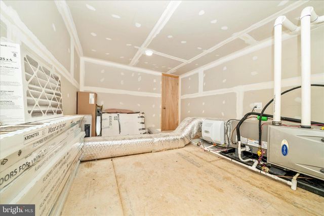 10221 TYBURN TER, Bethesda, MD 20814