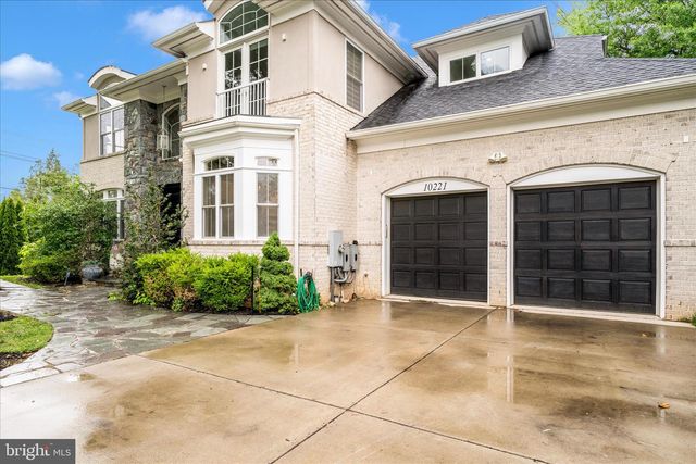 10221 TYBURN TER, Bethesda, MD 20814