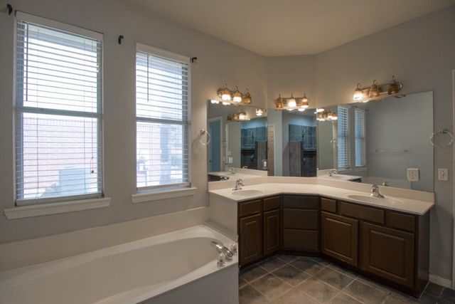 504 Oakwood BLVD, Round Rock, TX 78681