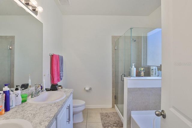 10546 MEDFORD LAKE DRIVE, Riverview, FL 33578