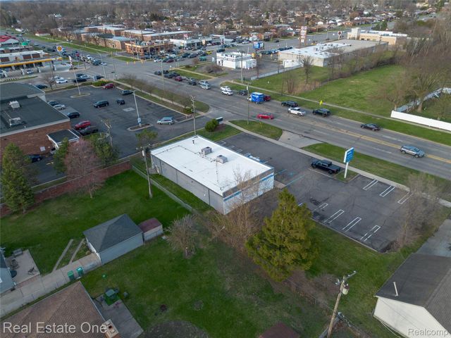 2079 Inkster Road, Garden City, MI 48135