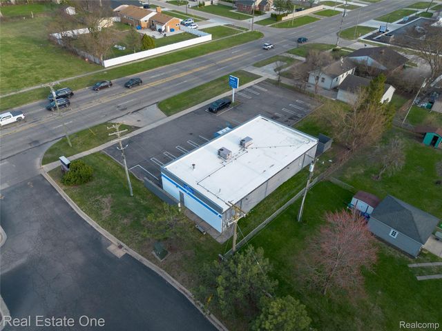 2079 Inkster Road, Garden City, MI 48135