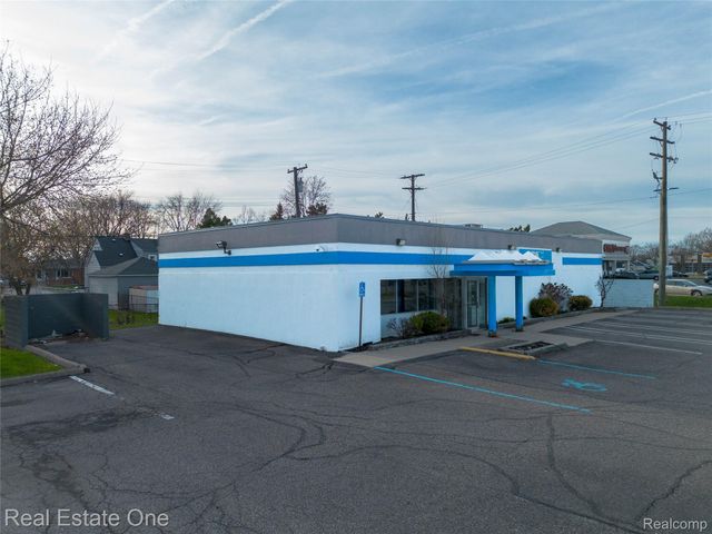 2079 Inkster Road, Garden City, MI 48135