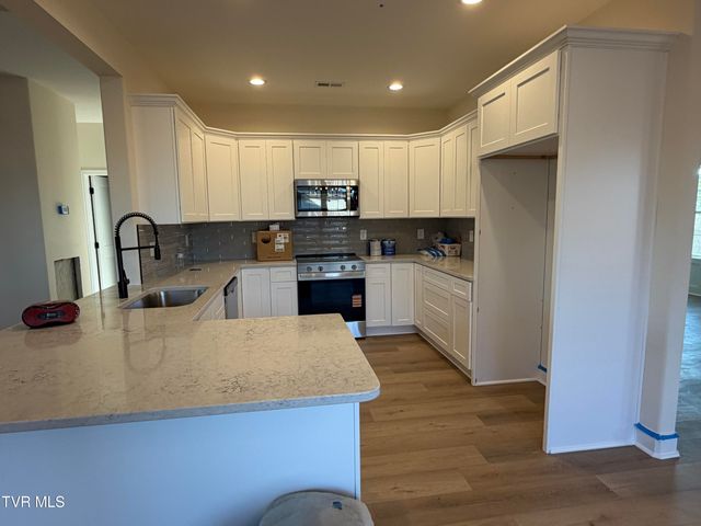 3055 Sawgrass Drive, Jonesborough, TN 37659