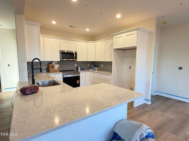 3055 Sawgrass Drive, Jonesborough, TN 37659