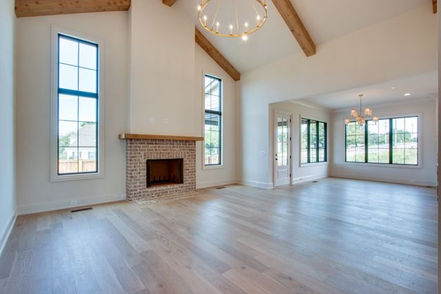 112 Mitford Lane, Thompsons Station, TN 37179