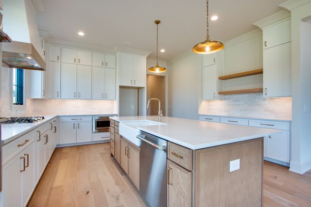 112 Mitford Lane, Thompsons Station, TN 37179