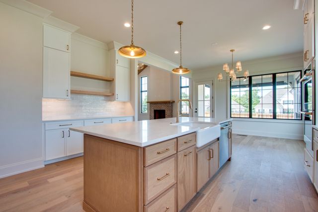 112 Mitford Lane, Thompsons Station, TN 37179