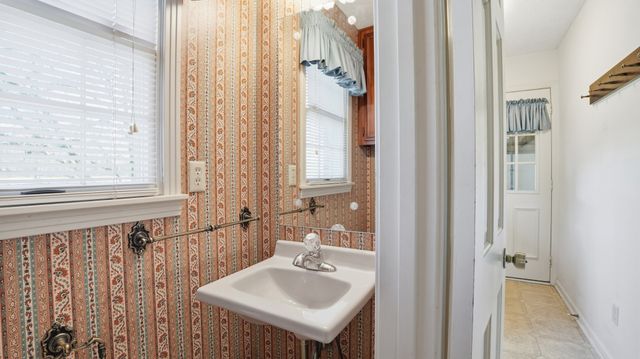 1234 Carter Blake Rd, Tullahoma, TN 37388