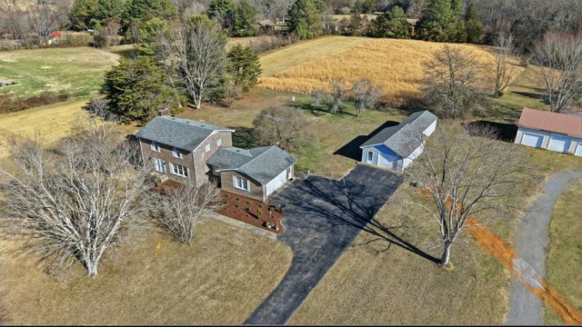 1234 Carter Blake Rd, Tullahoma, TN 37388