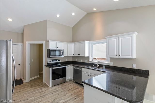 4312 Apple Orchard, Rootstown, OH 44272