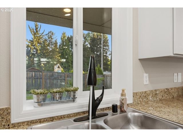 10803 Ne 103RD St, Vancouver, WA 98662