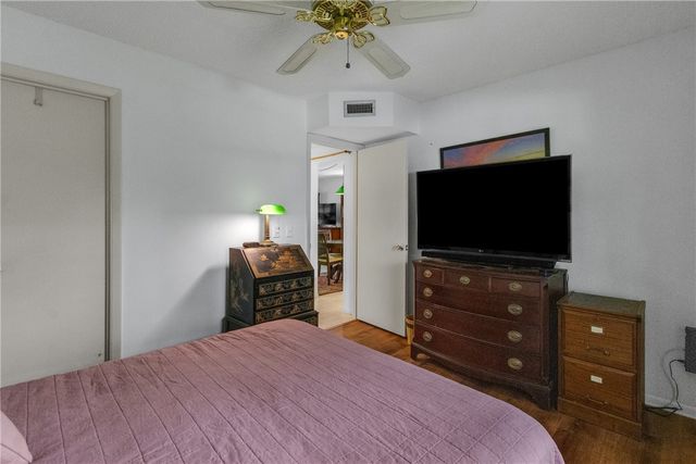 14 Plantation Drive 201, Vero Beach, FL 32966