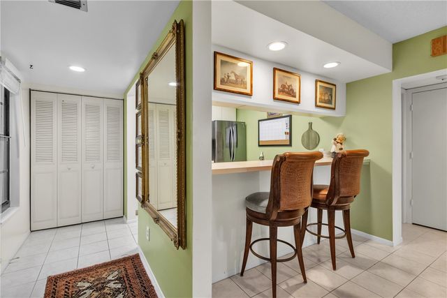 14 Plantation Drive 201, Vero Beach, FL 32966