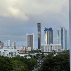 3660 NE 166th St 607, North Miami Beach, FL 33160