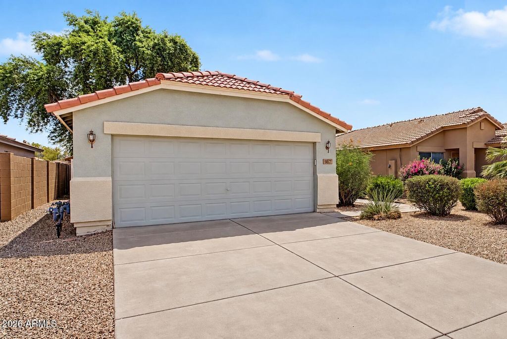 967 E MONTELEONE Street, San Tan Valley, AZ 85140