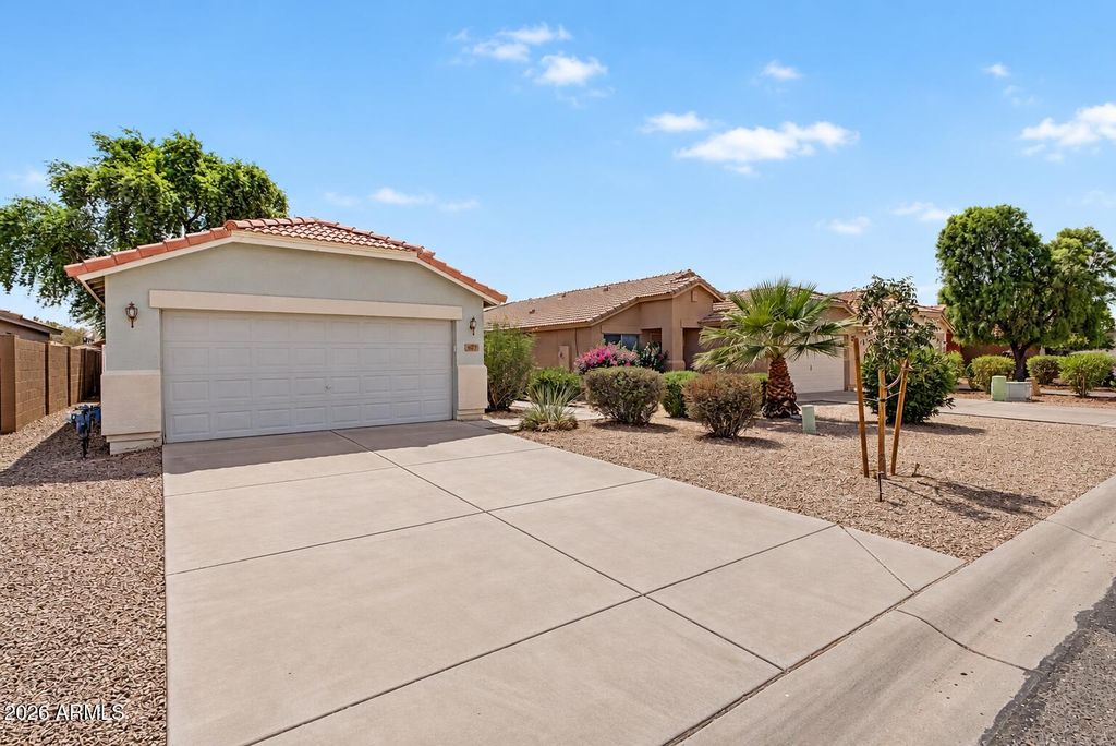 967 E MONTELEONE Street, San Tan Valley, AZ 85140 — photo 5