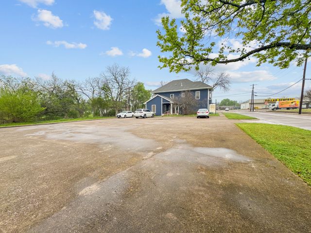 301 Mckinney Street, Farmersville, TX 75442