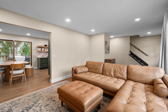2603 E 35th Street Court, Davenport, IA 52807