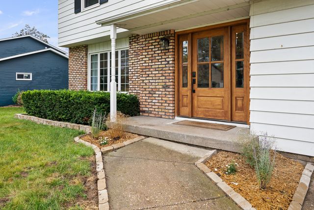 2603 E 35th Street Court, Davenport, IA 52807