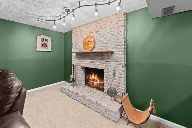 2603 E 35th Street Court, Davenport, IA 52807