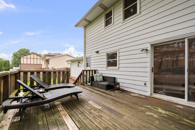 2603 E 35th Street Court, Davenport, IA 52807