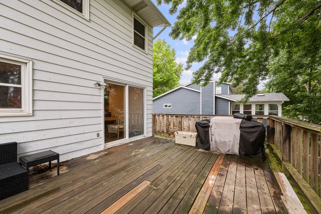 2603 E 35th Street Court, Davenport, IA 52807