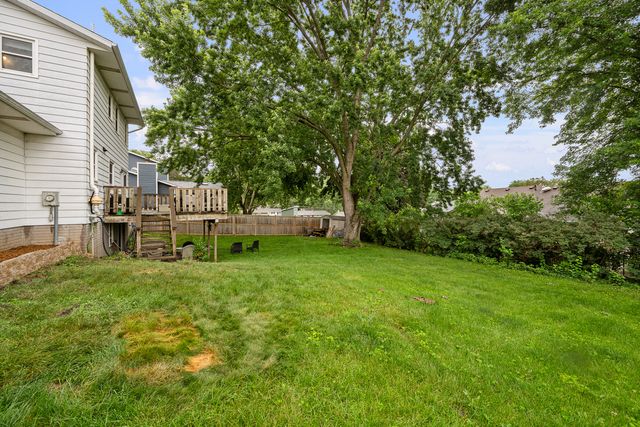 2603 E 35th Street Court, Davenport, IA 52807