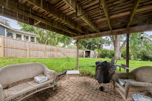 2603 E 35th Street Court, Davenport, IA 52807