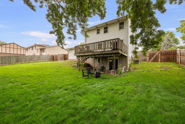 2603 E 35th Street Court, Davenport, IA 52807