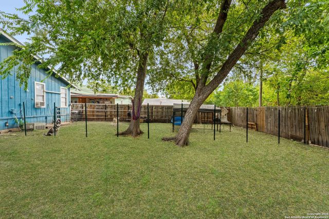 1626 Santa Anna, San Antonio, TX 78201
