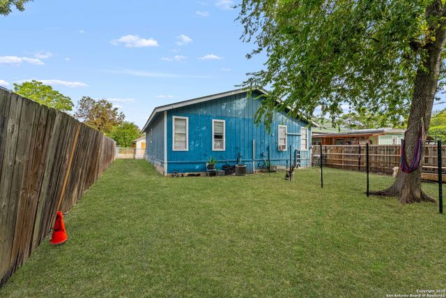 1626 Santa Anna, San Antonio, TX 78201