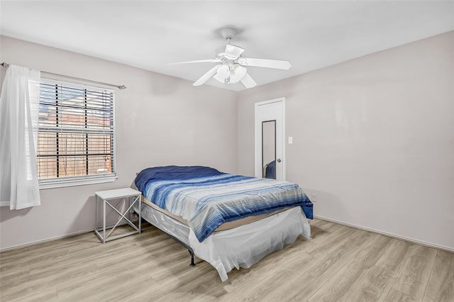 2440 Sunflower Drive, Arlington, TX 76014