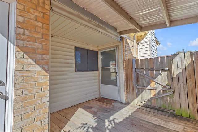 2440 Sunflower Drive, Arlington, TX 76014