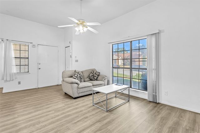 2440 Sunflower Drive, Arlington, TX 76014