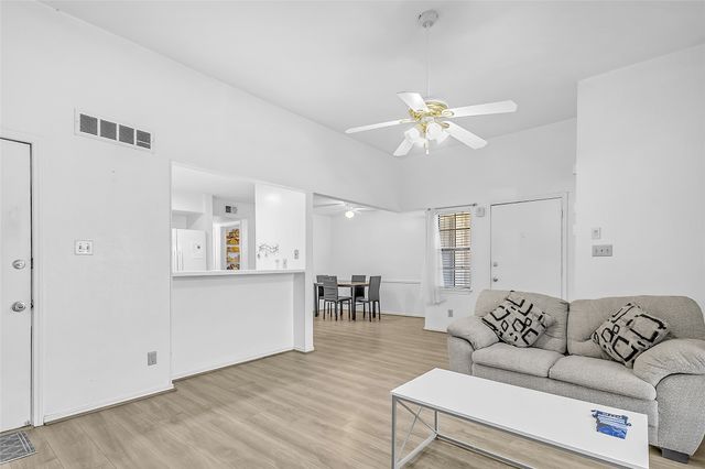2440 Sunflower Drive, Arlington, TX 76014