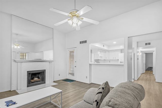 2440 Sunflower Drive, Arlington, TX 76014