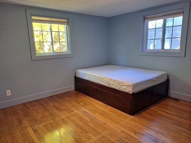 60 Irving St, Medford, MA 02155