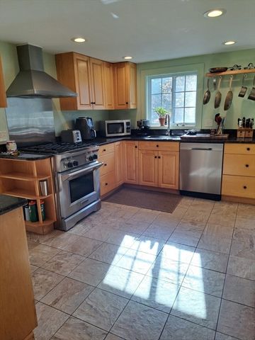 60 Irving St, Medford, MA 02155