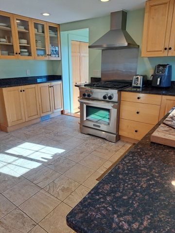 60 Irving St, Medford, MA 02155