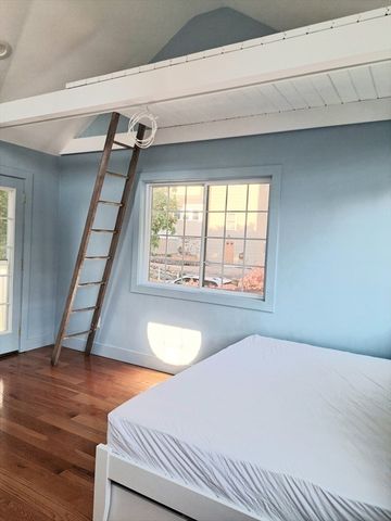 60 Irving St, Medford, MA 02155