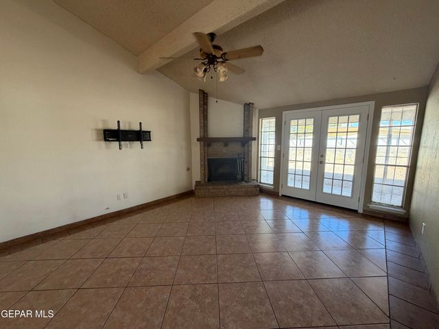 2243 SEA GULL Drive, El Paso, TX 79936