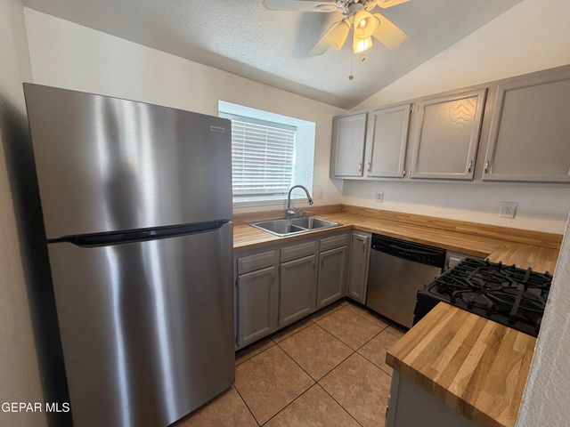 2243 SEA GULL Drive, El Paso, TX 79936