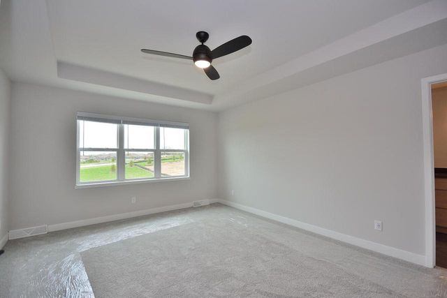 637 Standing Stone DRIVE, Waukesha, WI 53189